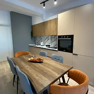  Apartament Brand New Apts Located At The City's Main Square-100 Mbs Wifi