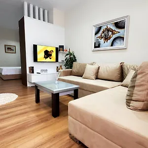 Armando's House Apartment